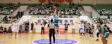 他面临的不 他面临的不